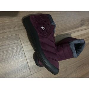 Women's Plum Winter Boots
